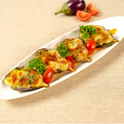 Cheesy Baked Aubergine Filled with Spinach and Lentils